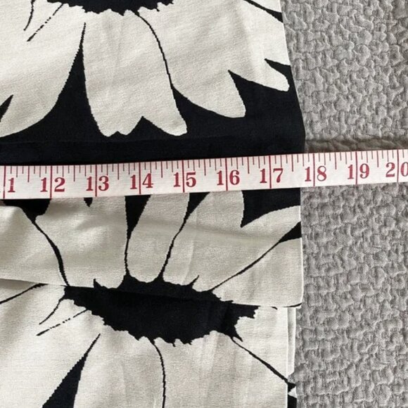 Alice + Olivia - Tania Full Pouf Floral Skirt - Picture 11 of 13